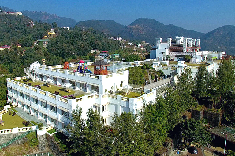 Jaypee Residency Manor: Unparalleled Himalayan Views & Luxurious Amenities