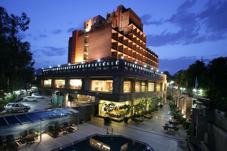 A Guide to Choosing the Best Hotel Near the Airport for Your Travel