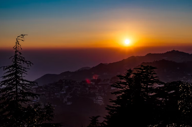 Best Spots to Watch the Sunrise in Mussoorie, Uttarakhand