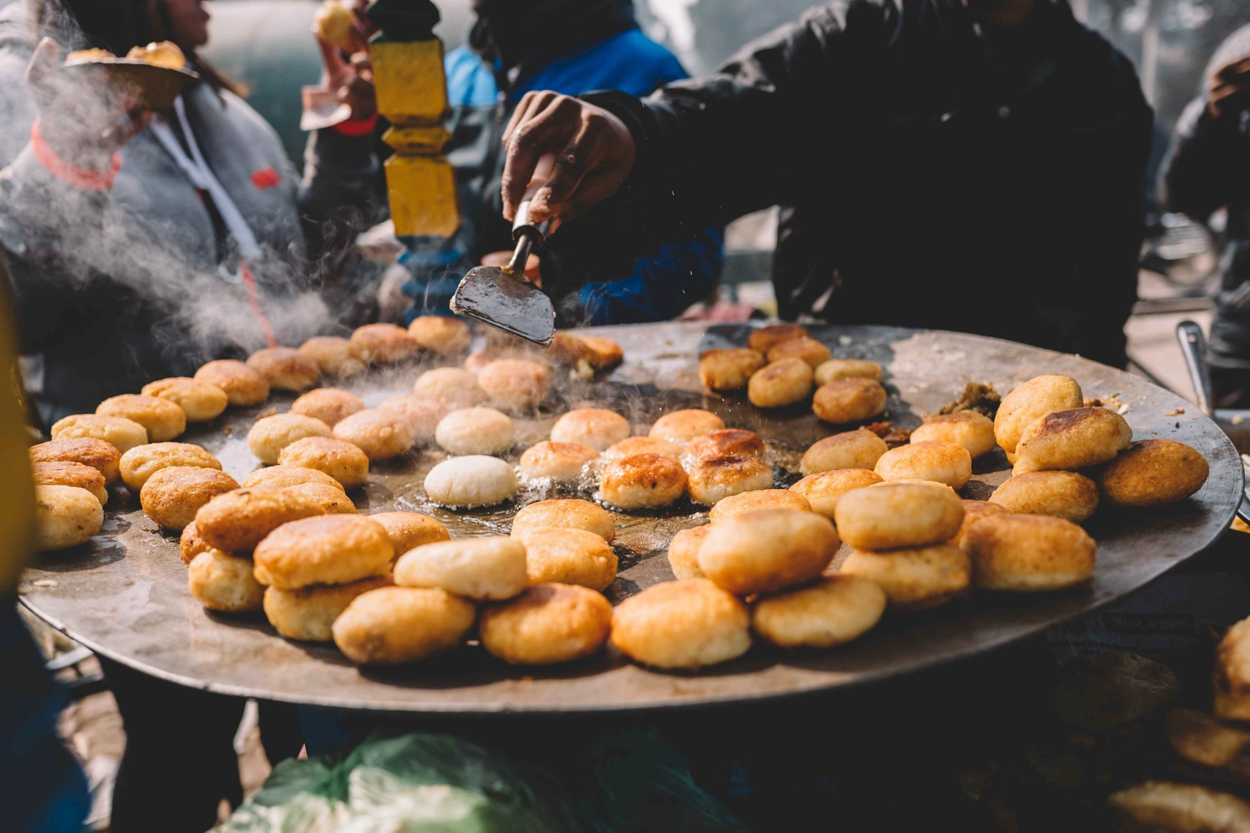 5 Popular Hot-Spots Place for Famous Street Food In Agra