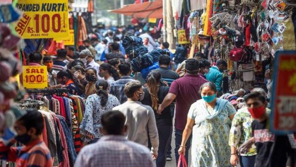 Sarojini Nagar - The Best Place For Shoppers on a Budget