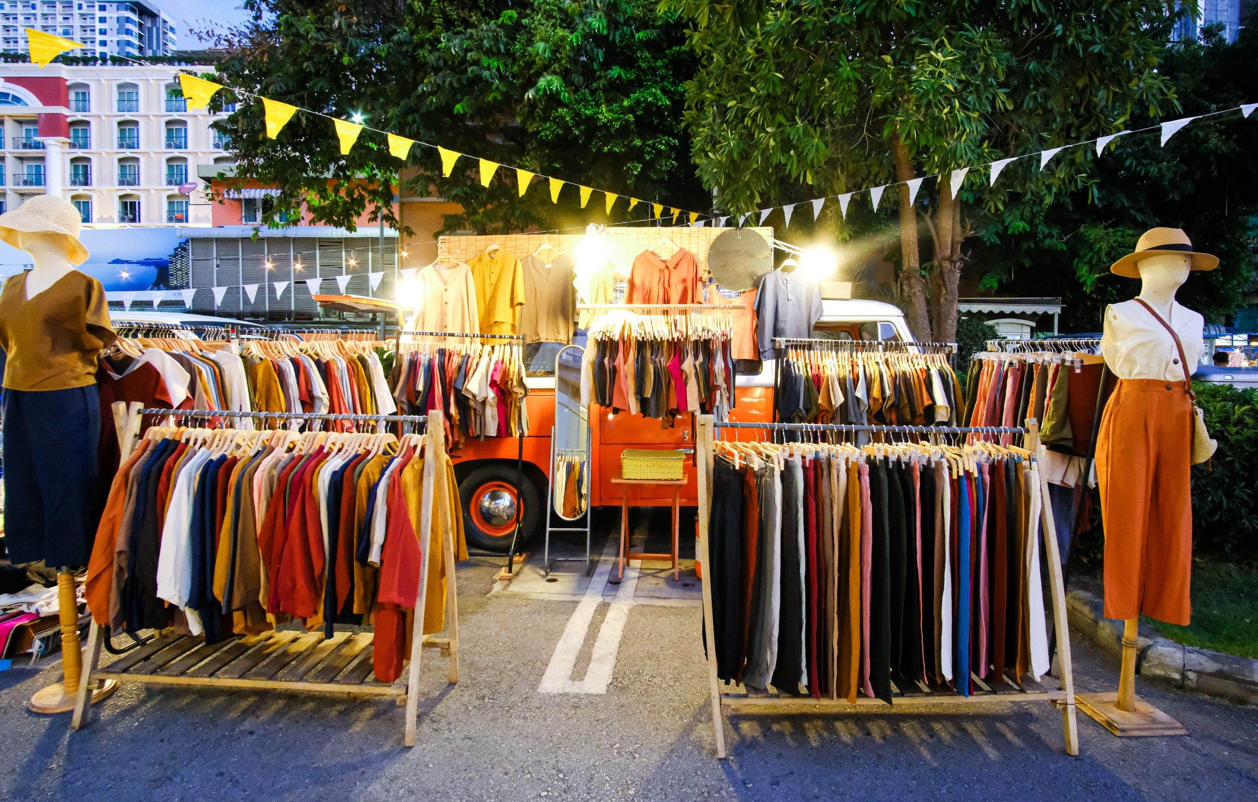 Meherchand Market – Upscale Artisan Textiles
