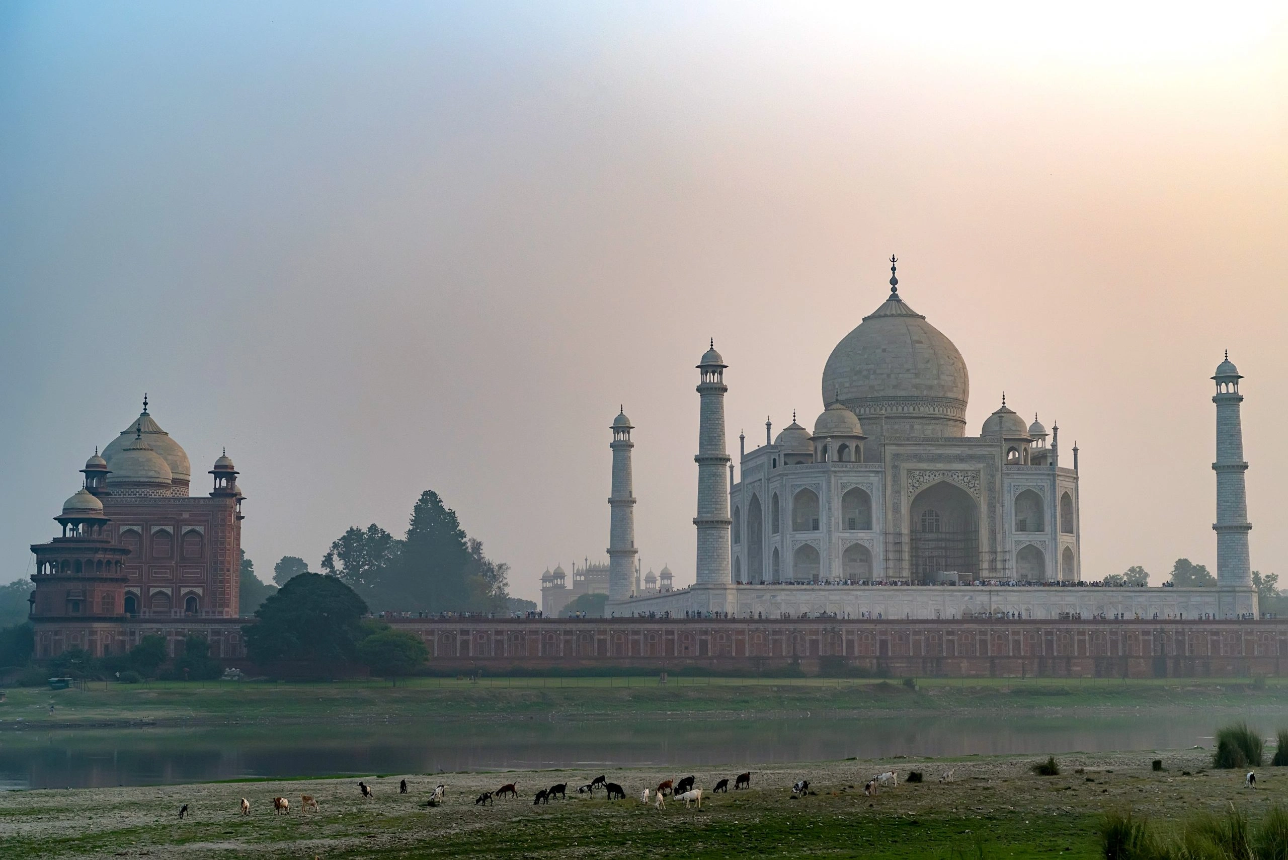 Best Time to Visit Agra & Taj Mahal in 2025