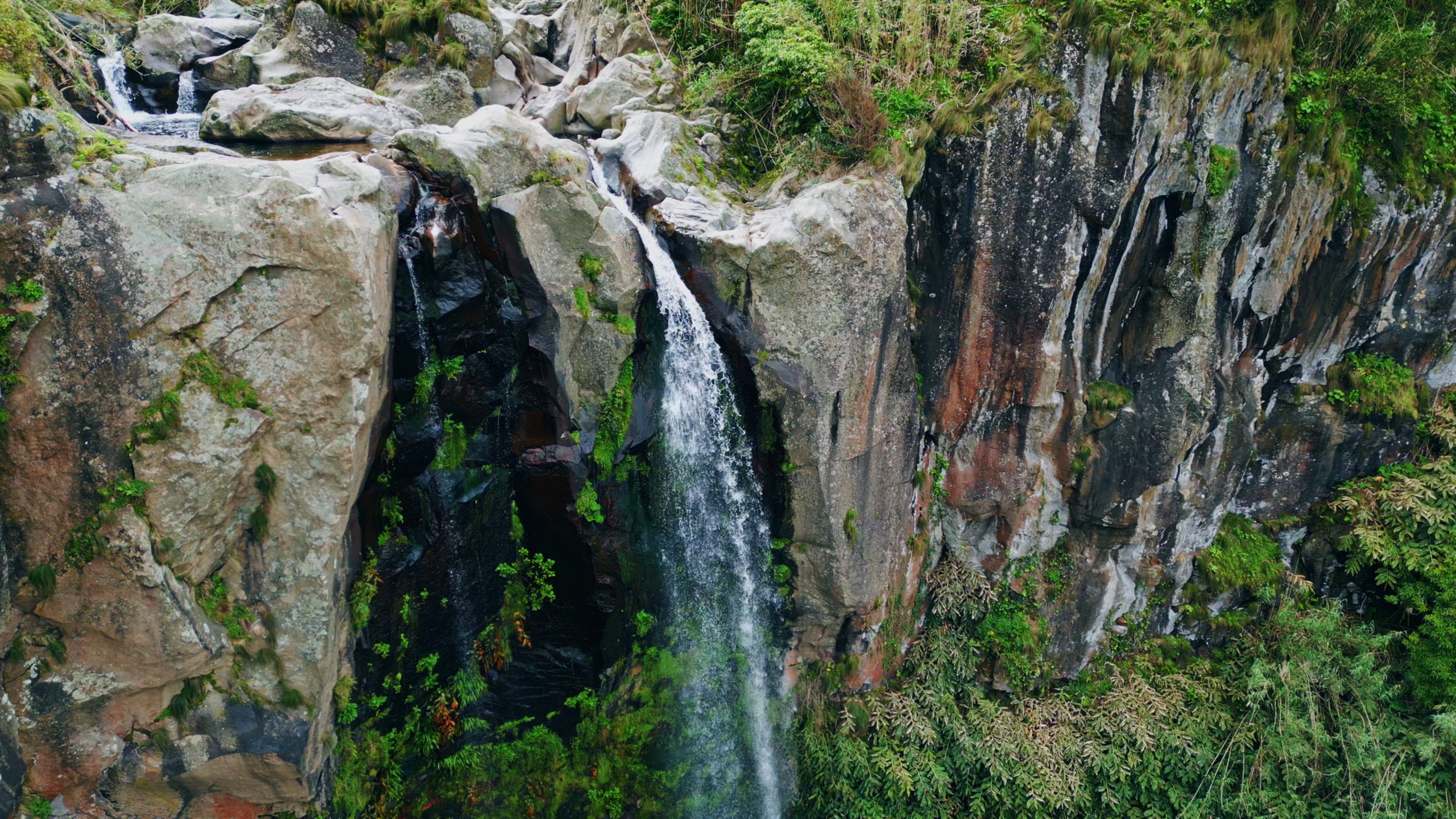 6 Amazing Waterfalls in Mussoorie for a Refreshing Time