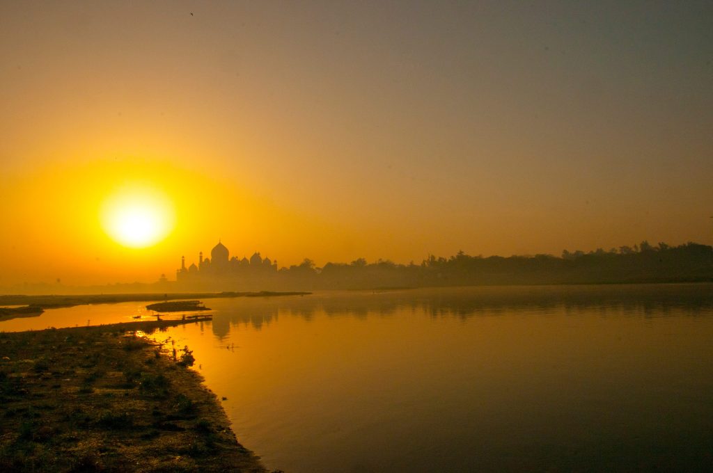 Best Sunrise & Sunset Spots in Delhi: Scenic Views & Morning Places to Visit