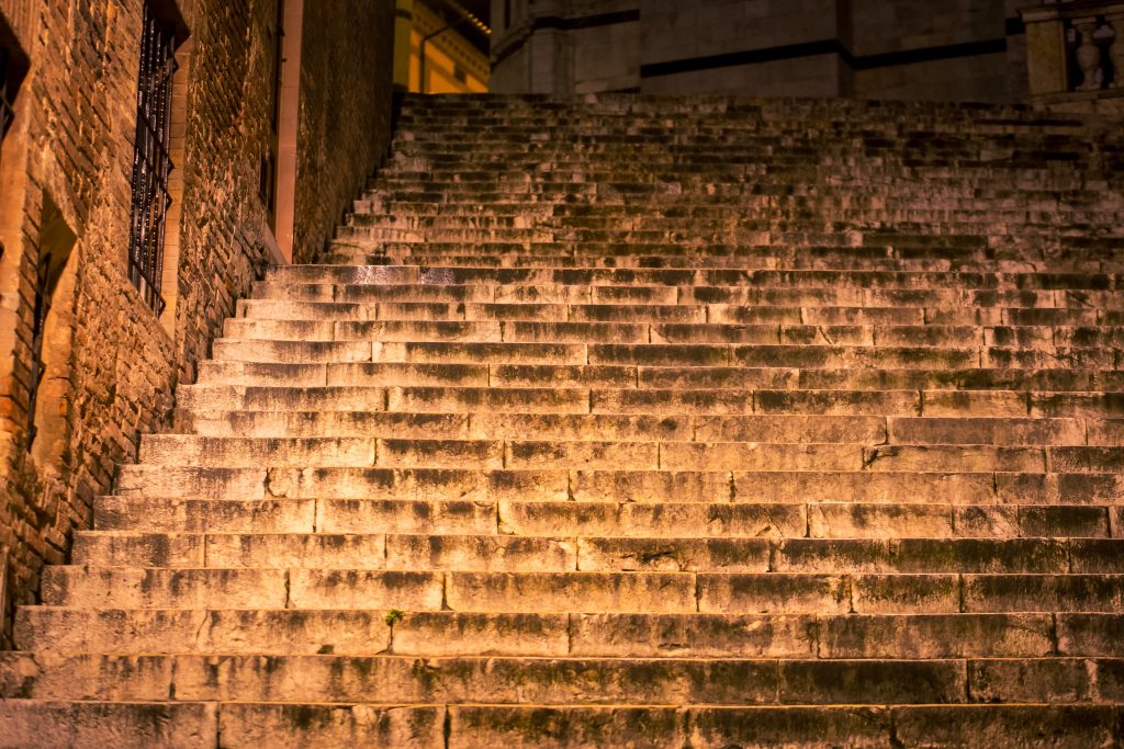 Agrasen Ki Baoli, Delhi: Timings, Entry Fee, How to Reach & Nearby Places