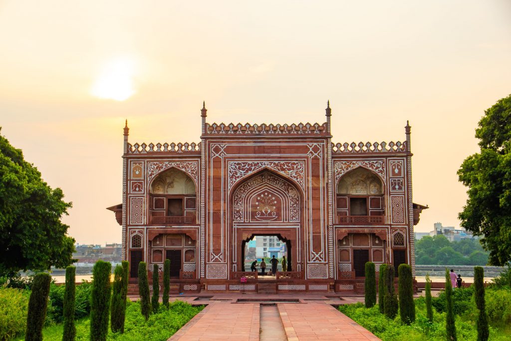 Akbar’s Tomb, Agra: Distance from Taj Mahal & Travel Tips